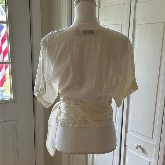 & Other Stories Cream Wrap Blouse 4 - Picture 6 of 9